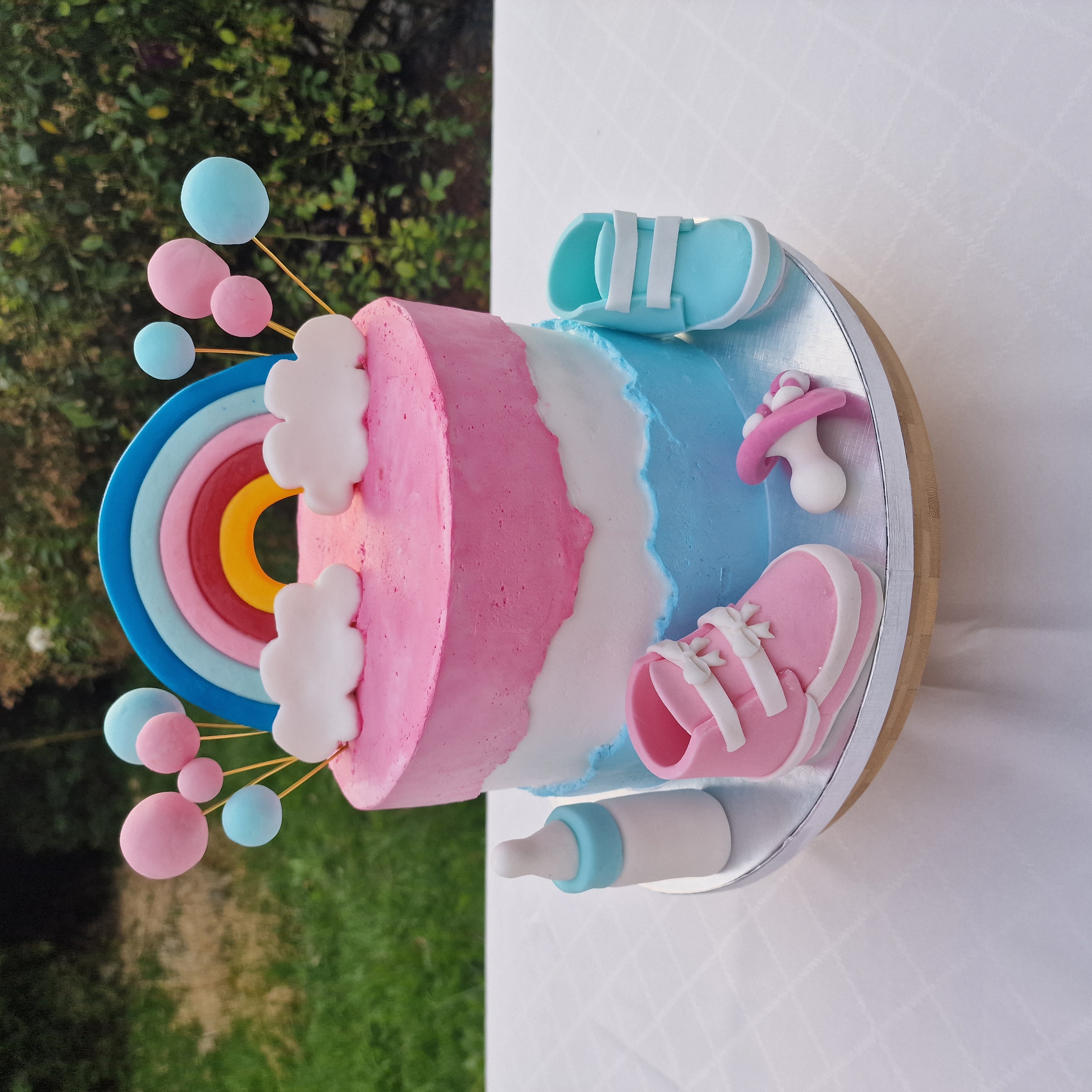 Gâteau Gender Reveal rose et bleu